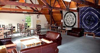 Yha Hostel *