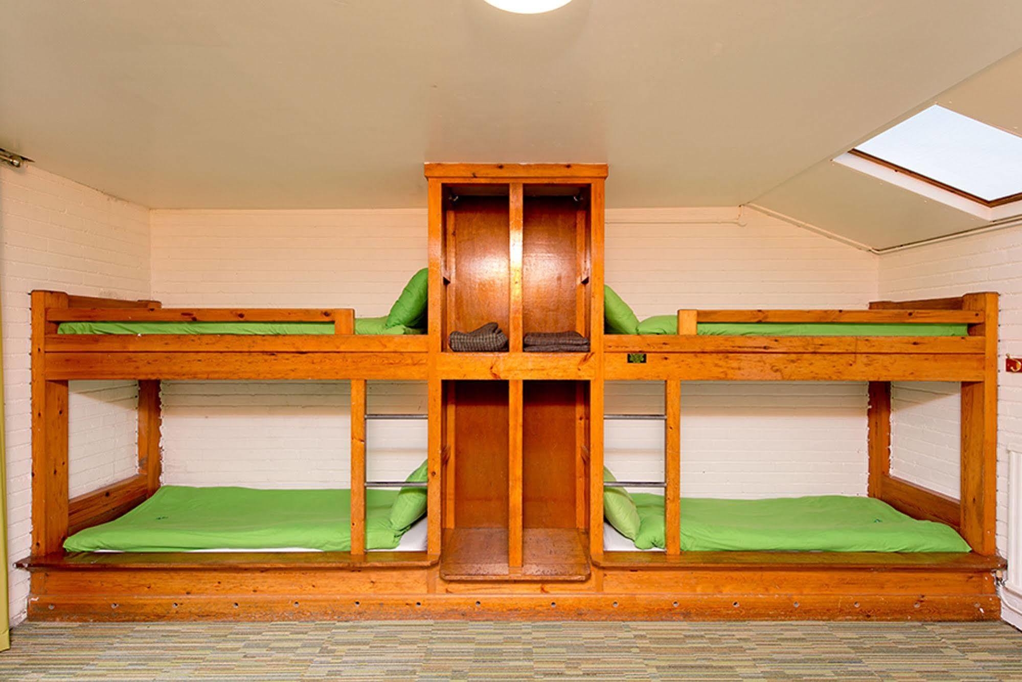 Yha Hostel *